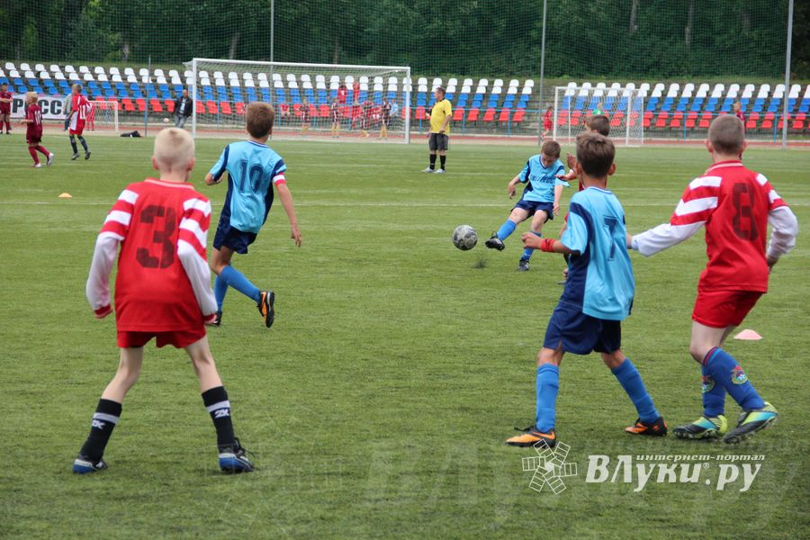 «Кожаный мяч» в Великих Луках