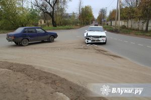 Пешеходный переход на развилке улиц Матвея Кузьмина-Малышева. Быть или не быть?