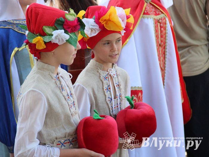 Празднование 850-летия началось в храмах Великих Лук (ФОТО)