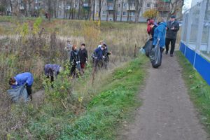 Педагоги лицея №10 провели субботник (ФОТО)