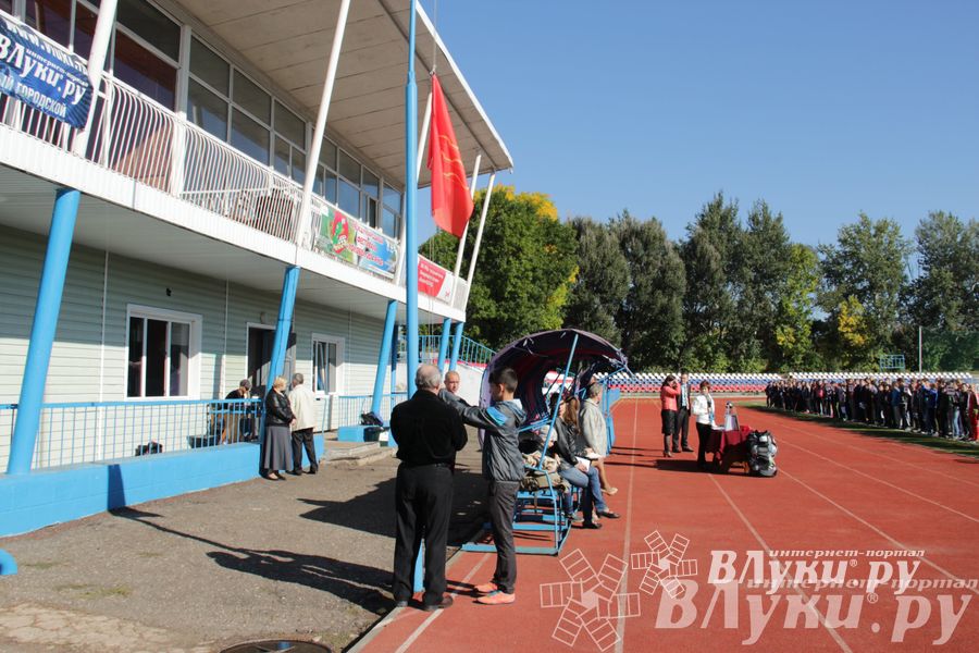 В Великих Луках стартовал открытый турнир по футболу