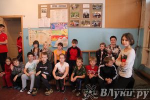 В Великих Луках проходят открытые соревнования по ориентированию «Спортивный лабиринт» «Ура, каникулы!», посвящённые 65-летию Дома детского творчества (фото)