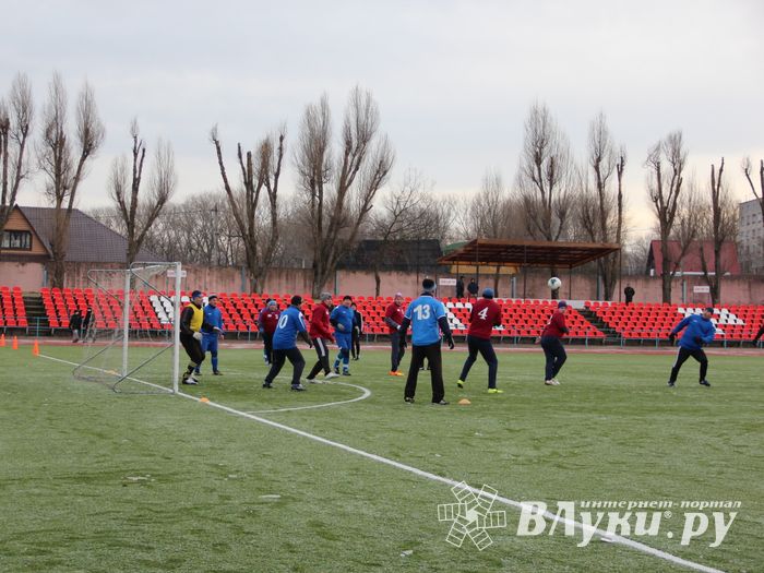 Боевая ничья в памятном футбольном матче (ФОТО)