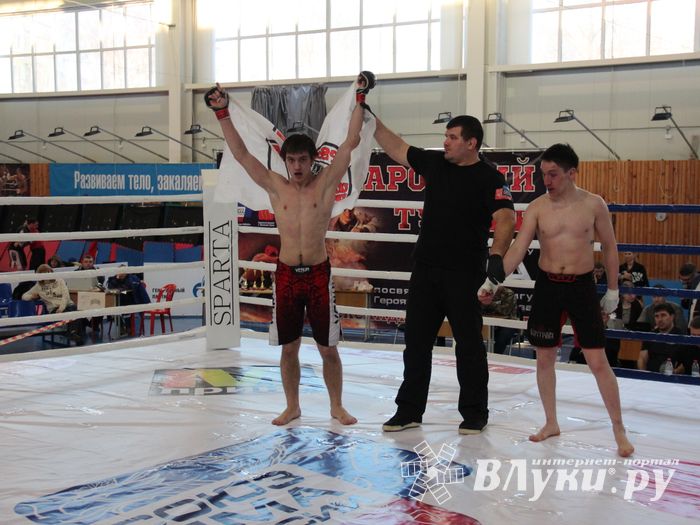 В Великих Луках завершился открытый кубок по смешанному боевому единоборству ММА (ФОТО)