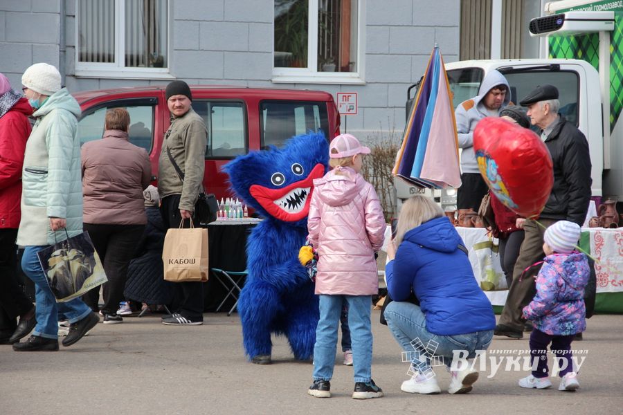 В Великих Луках прошла ярмарка «Весна - 2022» (ФОТО)