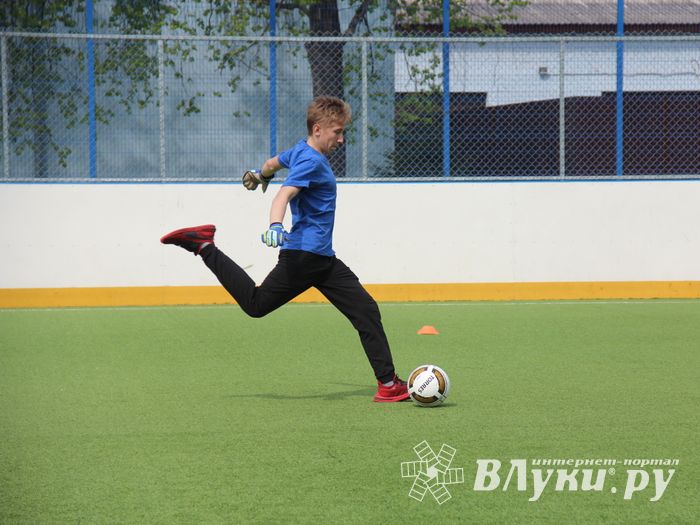В Великих Луках прошёл Чемпионат по дворовому футболу (ФОТО)