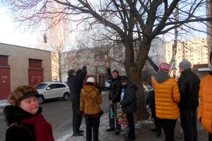 В Великих Луках прошла акция «Поможем пернатым друзьям в зимние холода» (фото)