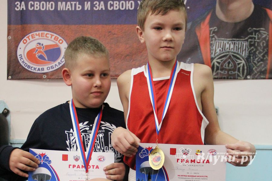 В Великих Луках прошли соревнования, посвященные памяти героев 6-й роты (ФОТО)