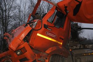 В районе деревни Булынино перевернулась бетономешалка (ФОТО)