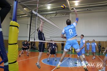 В Великих Луках проходит Спартакиада по волейболу ООО «Газпром-трансгаз Санкт-Петербург» (фото)