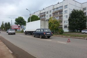 ДТП на Дружбе: фура и «четверка» (ФОТО)