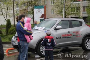 В Великих Луках прошла «Весенняя автоярмарка Великие Луки — 2015» (фото)