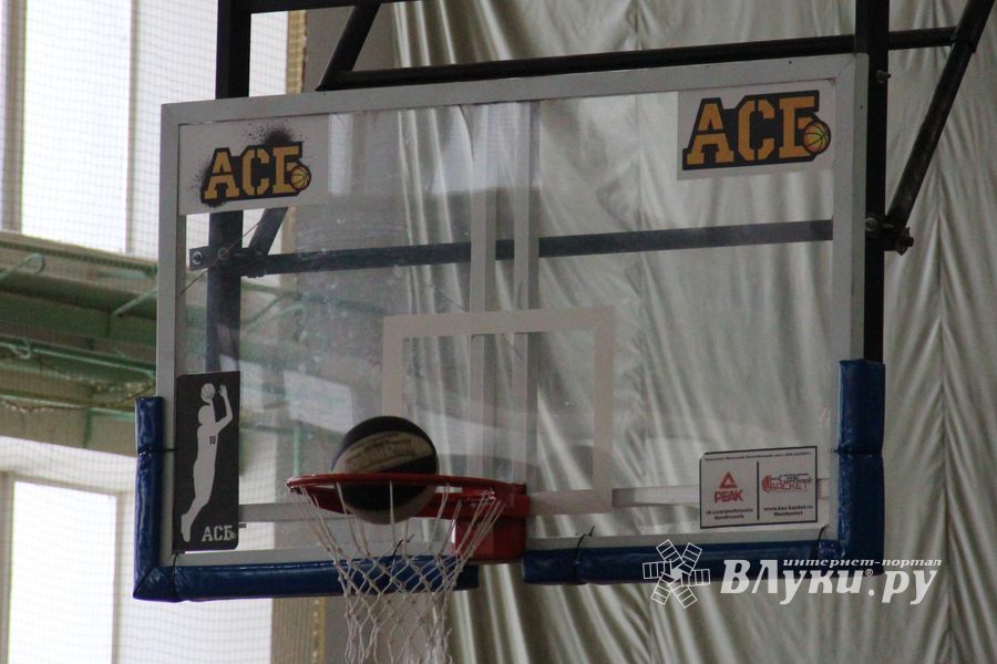 В Великих Луках прошли игры АСБ высшего дивизиона «Северо-Запад» среди женских команд (ФОТО)