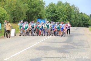 В Великих Луках состоялось награждение победителей Чемпионата России по велоспорту в парной гонке (фото)