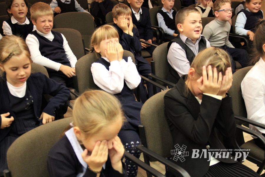 Первоклассников 13 школы посвятили в пешеходы (ФОТО)