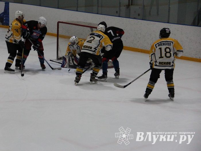 Матч в рамках Регионального Чемпионата НХЛ прошел в «Айсберге» (ФОТО)