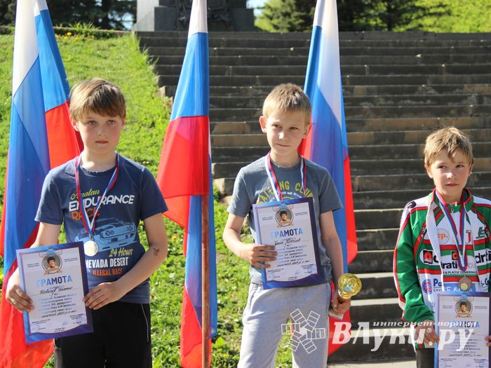 В Великих Луках чествовали лучших велосипедистов (ФОТО)