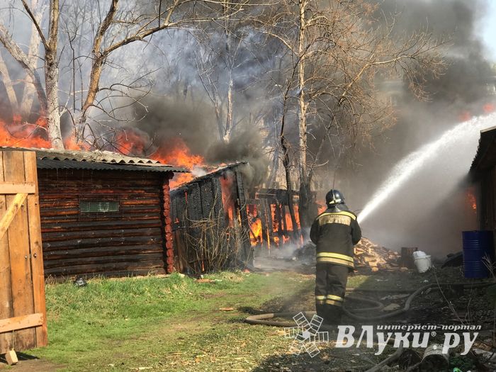 Пожар в проезде Нелидовском (ФОТО; ВИДЕО)