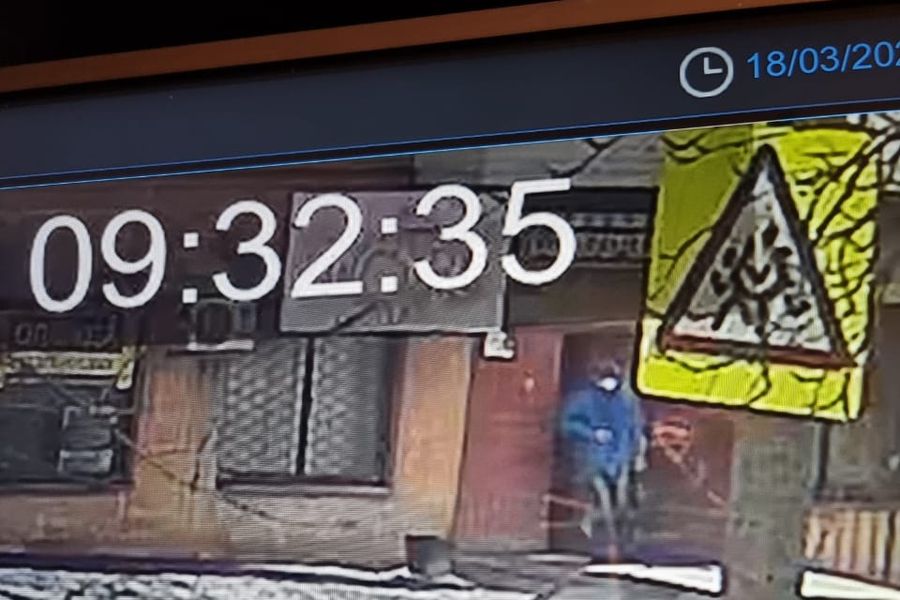 Великолукские полицейские устанавливают личность мужчины (ФОТО)