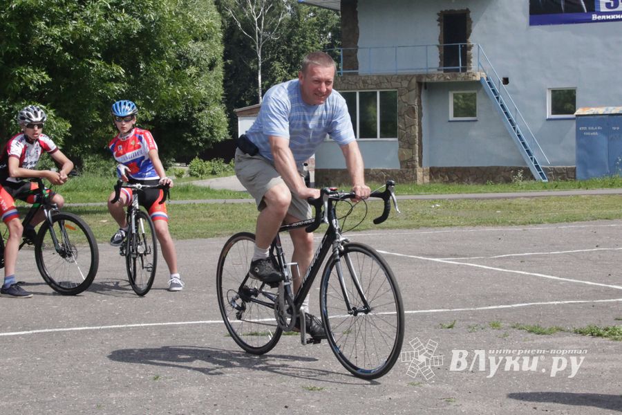 Сегодня Великие Луки отмечают День молодежи и Всероссийский олимпийский день (ФОТО)