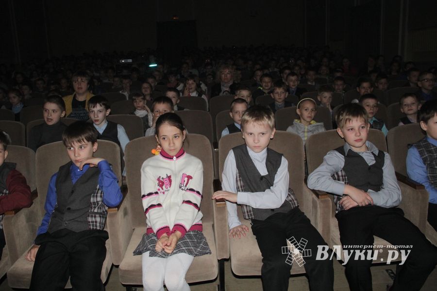 «Свет пасхальной свечи» на сцене ДК им. Ленина (ФОТО)