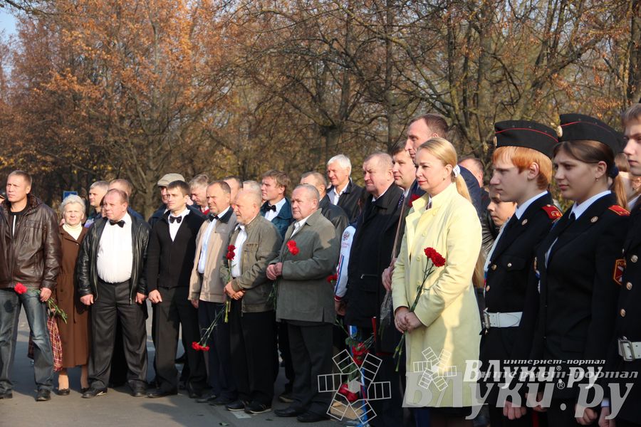 В Великих Луках прошло открытие мемориальной доски памяти Е.А. Клевцова