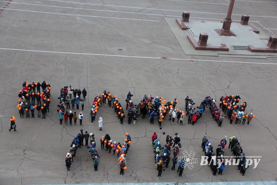 Сегодня над Великими Луками летели шары
