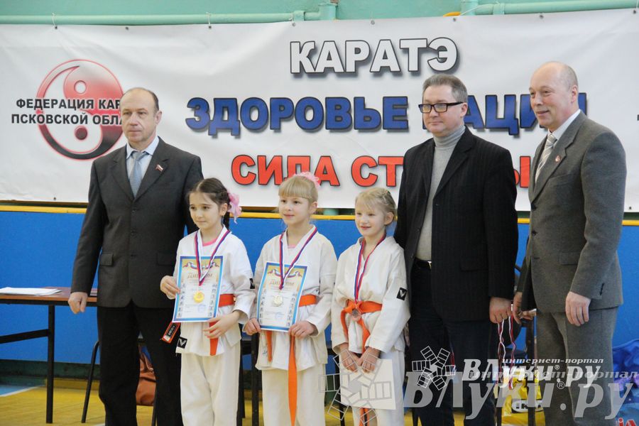 В Великих Луках прошел Открытый чемпионат Псковской области по каратэ