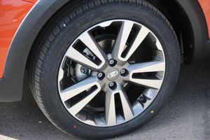 Презентация новой модели LADA Vesta Cross состоялась в Великих Луках (ФОТО)