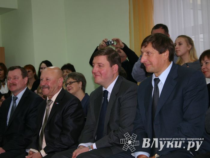 Губернатор области принял участие в торжественной церемонии открытия нового детского сада (ФОТО)