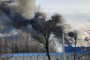 Очевидцы о новых подробностях пожара на заводе ЗЭТО (ФОТО; ВИДЕО)