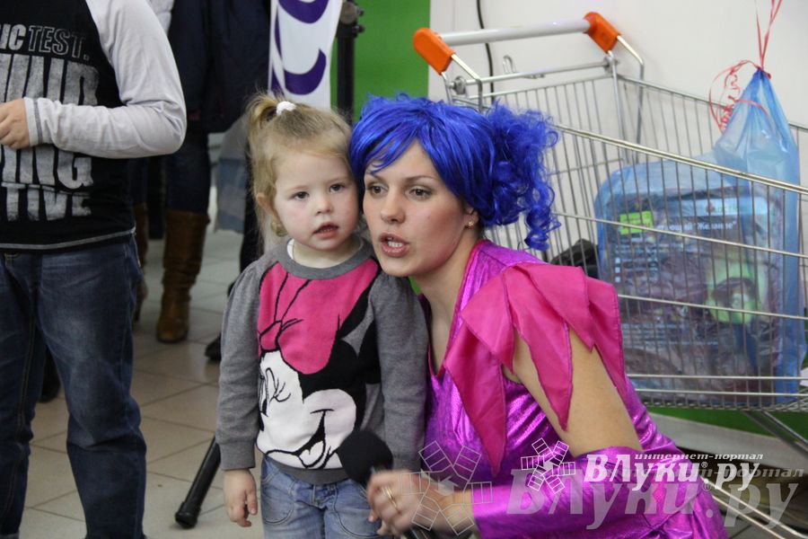 Ночь распродаж в ТЦ «Апельсин»