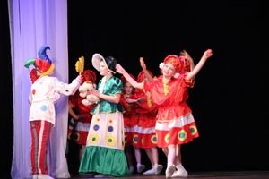 «Великолукская Веснянка» на сцене ДК ЛК