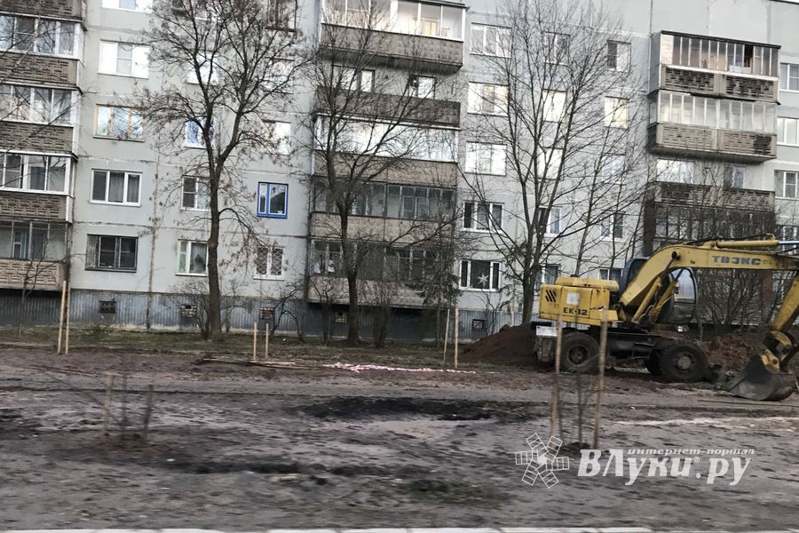 На улице Гражданской устраняют аварию в водоводе (ФОТО)