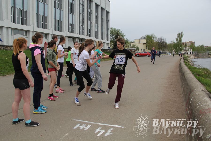 В Великих Луках прошла весенняя городская эстафета (фото)