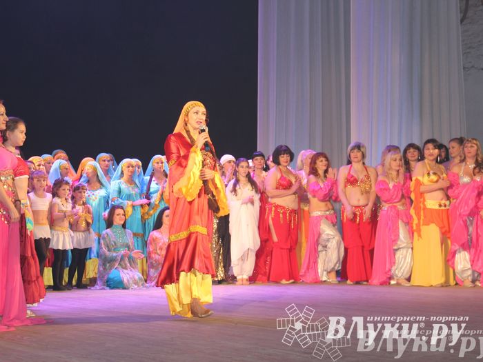 Фестиваль восточного танца «Мафраш» прошел в Великих Луках (фото)