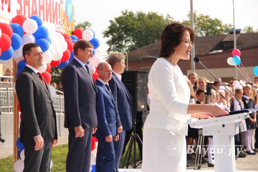 В Великих Луках открыли новый корпус школы №6 (ФОТО)