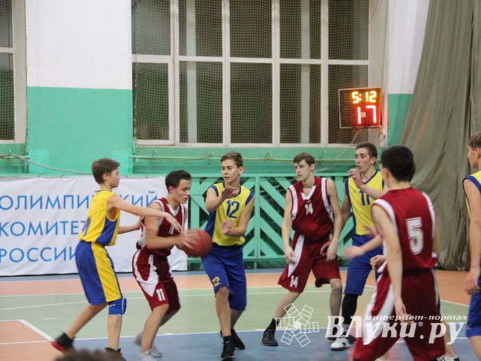 Лицеисты стали абсолютными чемпионами школьной баскетбольной лиги Великих Лук (ФОТО)