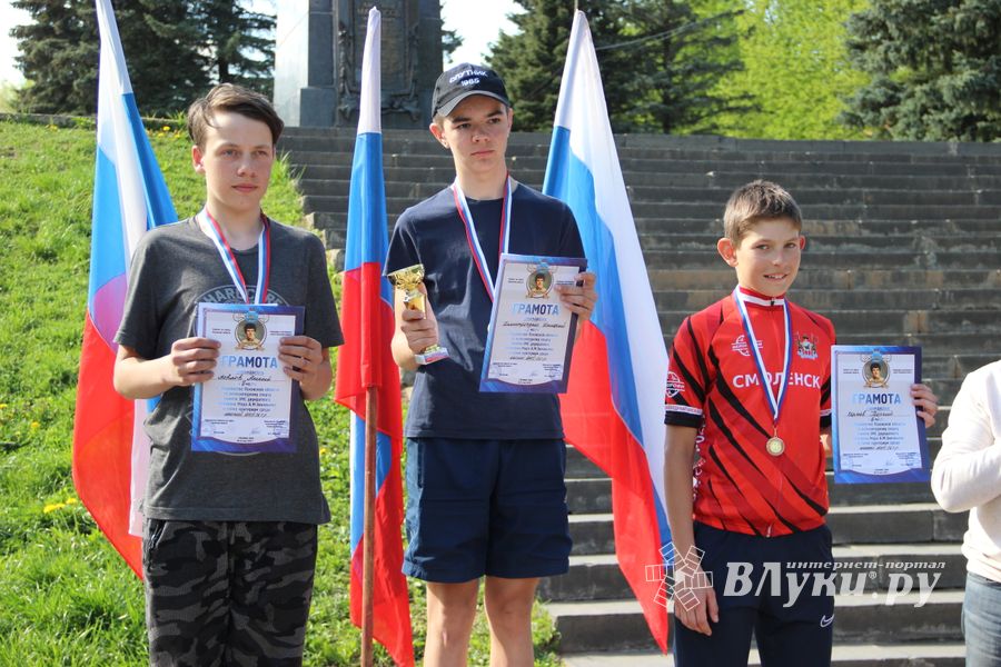 В Великих Луках чествовали лучших велосипедистов (ФОТО)