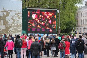 В Великих Луках прогремел праздничный салют в честь Дня Победы (ФОТО)