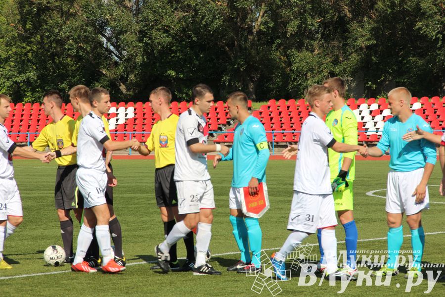 В Великих Луках состоялся матч «Луки-Энергия» — «Звезда» (Санкт-Петербург)