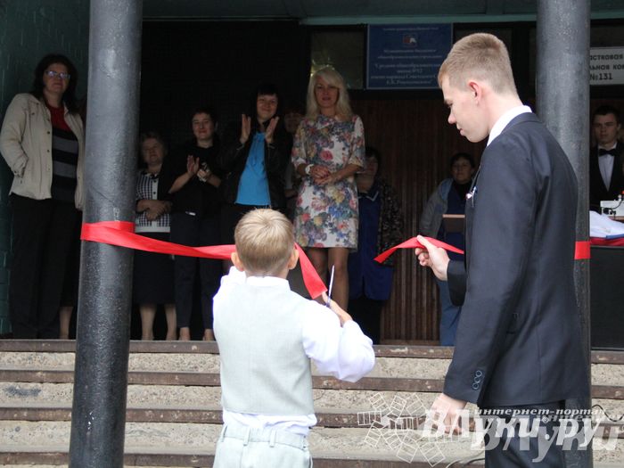 Школы города отметили 1 сентября (фото)