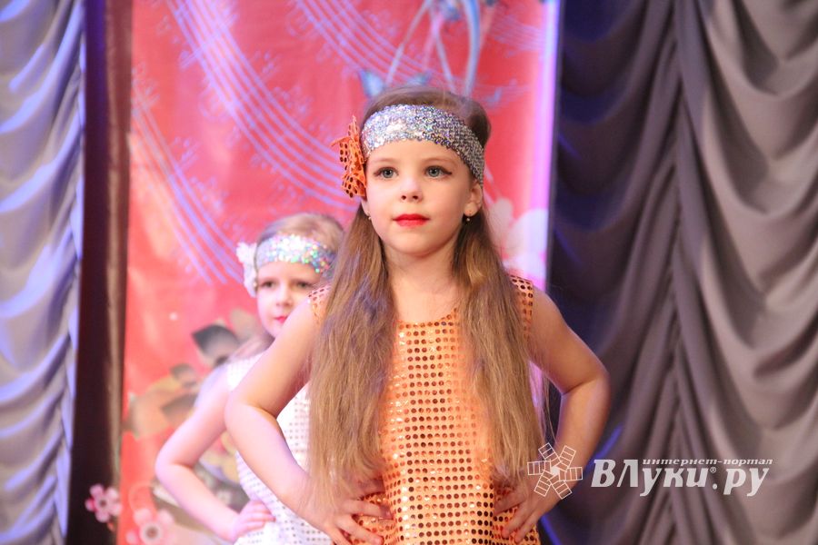 В Великих Луках прошёл «Танцевальный круговорот» для самых юных танцоров (ФОТО)