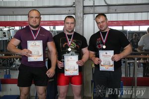 В Великих Луках прошел Чемпионат города по Русскому жиму и армлифтингу (фото)