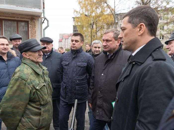 Михаил Ведерников ходил по дворам (ФОТО)