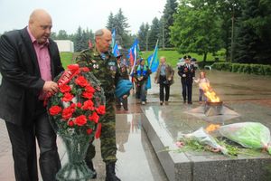 Участники Автопробега ВДВ «Россия - Казахстан - Беларусь «Дорогами воинской славы» посетили Великие Луки