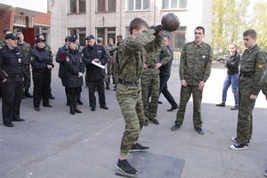 В 10 лицее к «освобождению заложников» привлекли новые силы (ФОТО)