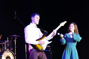 В Великих Луках состоялся концерт Юлии Савичевой (фото)