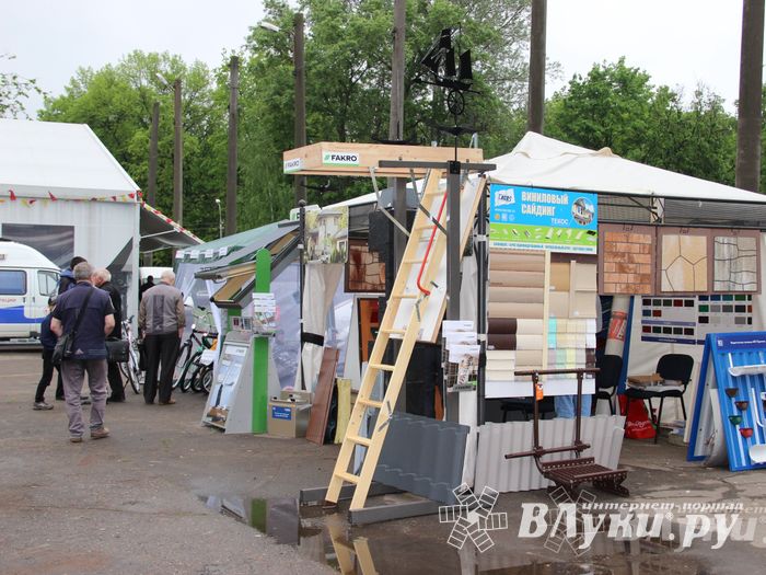 В Пскове проходит 22-ая универсальная выставка (фото)