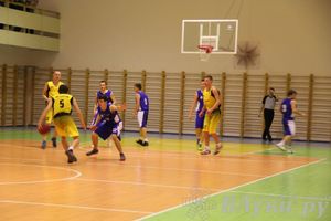 В Великих Луках проходят игры Чемпионата АСБ (фото)